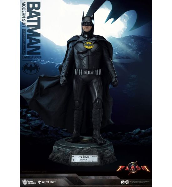 Batman: Batman Modern Suit Master Craft Statue (42cm) Preorder