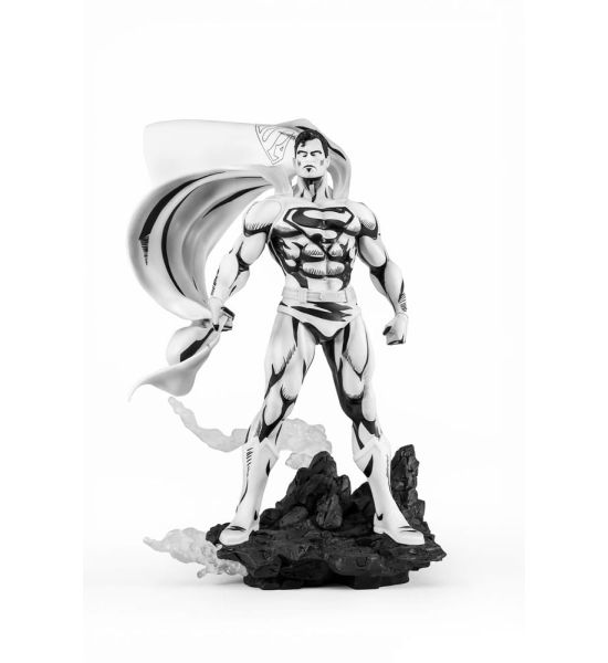 Batman: Superman Black & White Version PX PVC Statue 1/8 (30cm) Preorder