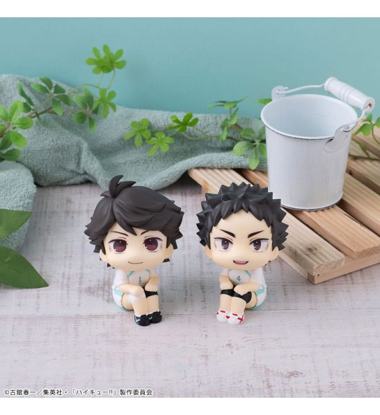 Haikyu!!: Toru Oikawa & Hajime Iwaizumi Uniform Ver. PVC Statues (11cm) (with gift) Preorder