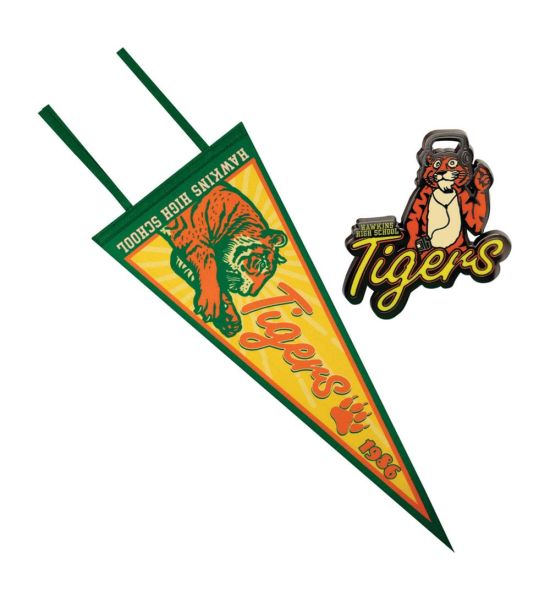 Stranger Things: Tiger's Pennant with Pin Badge Preorder