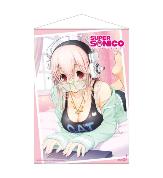 Super Sonico: Super Sonico on her Laptop Wallscroll (50x70cm) Preorder