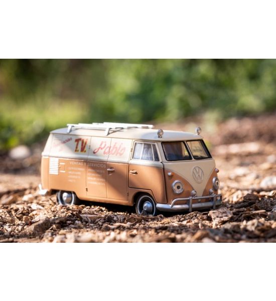 Transformers: Wheeljack 1967 VW Bus T7 Diecast Model 1/32 Preorder