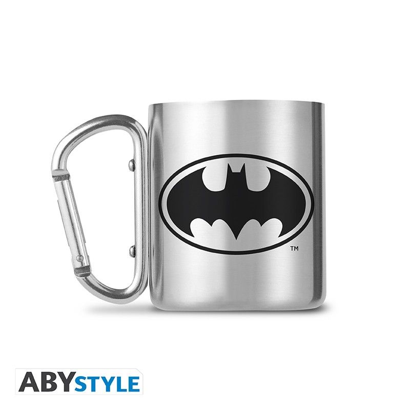 https://www.merchoid.com/media/catalog/product/cache/c596ba1c06493c5e4c894f7b91dd98c9/d/c/dc-comics-batman-carabiner-mug-1_mpibpwimlceoaw6y.jpg